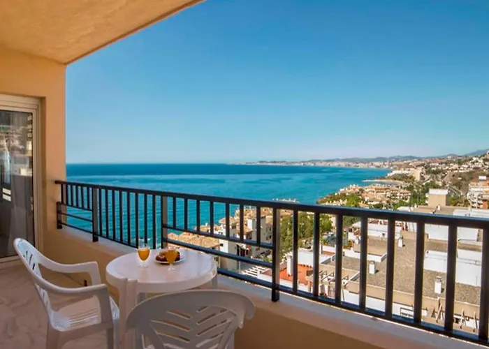 Pleasant Apartment In Benalmadena Near Playa Beach